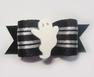 #1371 - 5/8" Dog Bow - Chic Ghost, Silver/Gray/Black Stripes