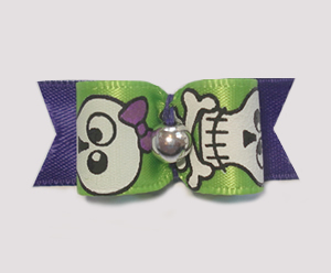 #1566 - 5/8" Dog Bow - Punky Fun Pirate Skull & Crossbones
