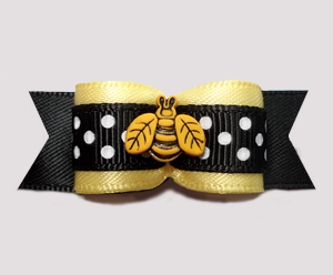 #2673 - 5/8" Dog Bow- Bee Seen in this Un-bee-lieveably Cute Bow