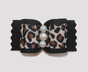 #A7107 - 7/8" Dog Bow - Exotic Leopard & Pearls
