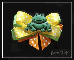 #BTQ320 - Boutique Dog Bow - Little Garden Froggie